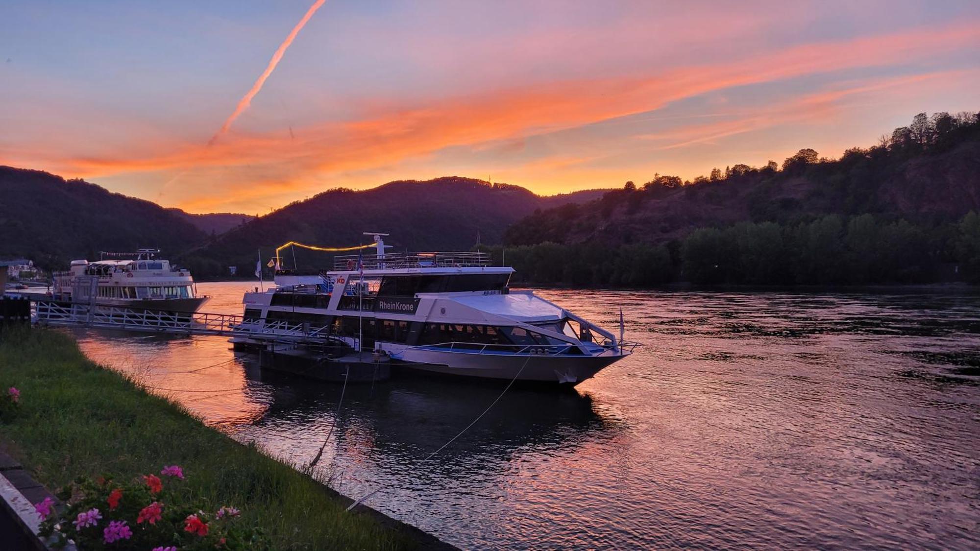 Urlaub Am Rhein, Ferienwohnung Mit Garten Boppard Exterior foto